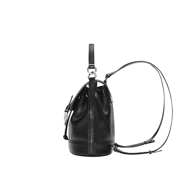 루이까또즈 몬트 여성백팩 HS3SO11BL>